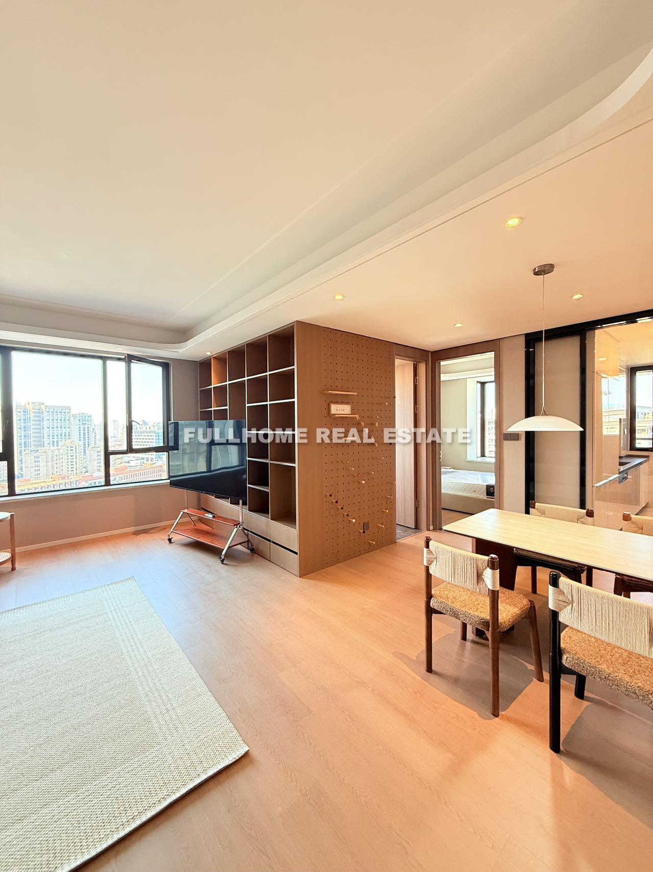 Similar property: Shanghai Bay, 3 bedrooms, 150 sqm in Shanghai