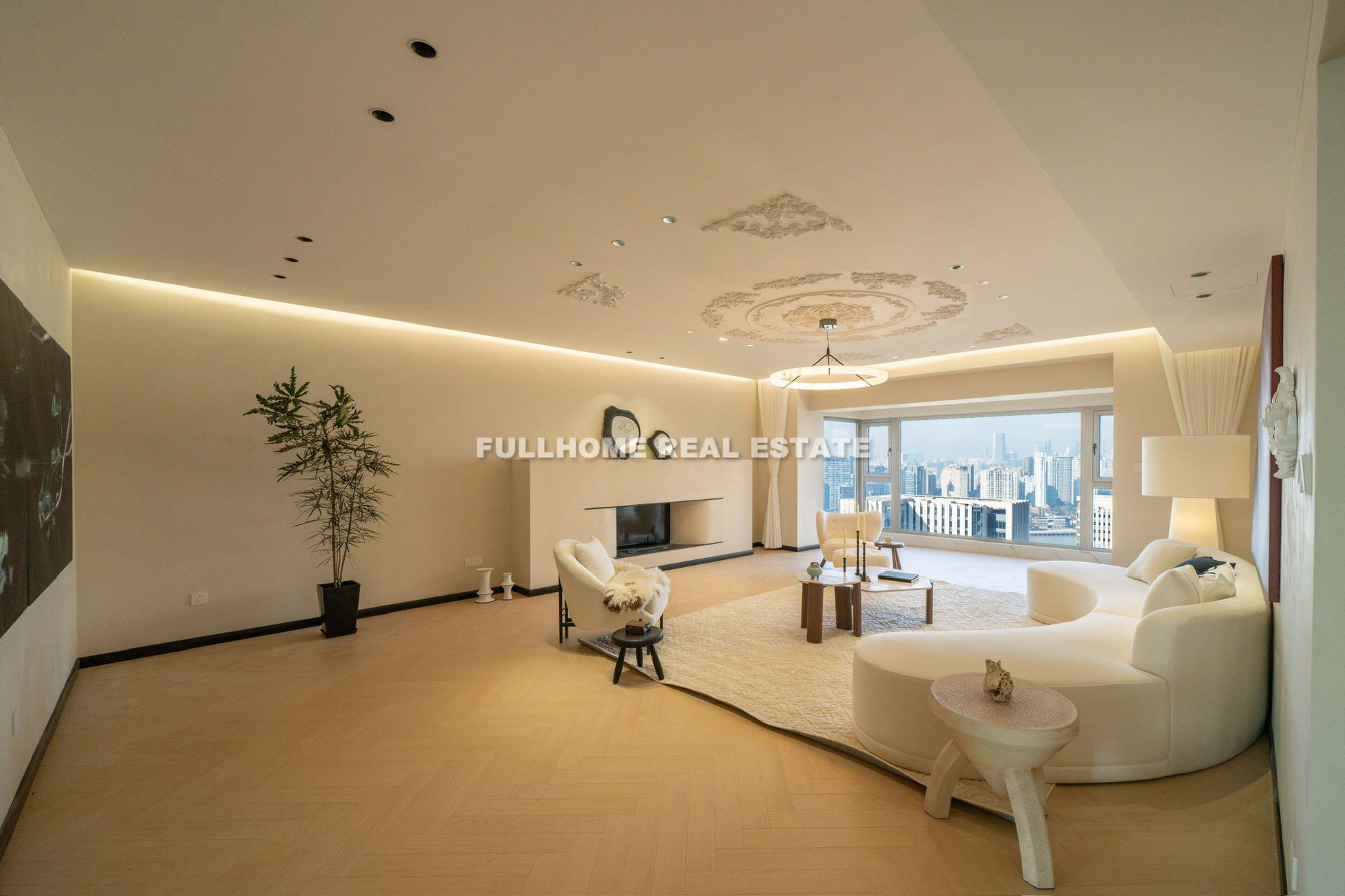 Same compound: Shimao Riviera Garden, 4 bedrooms in Shanghai