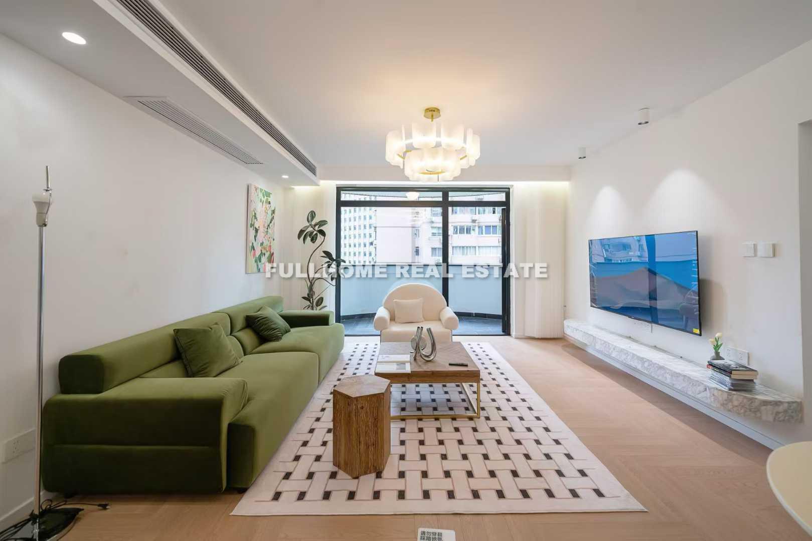 Same compound: Lane 100-600 Yanpin Road Old House, 2 bedrooms in Shanghai