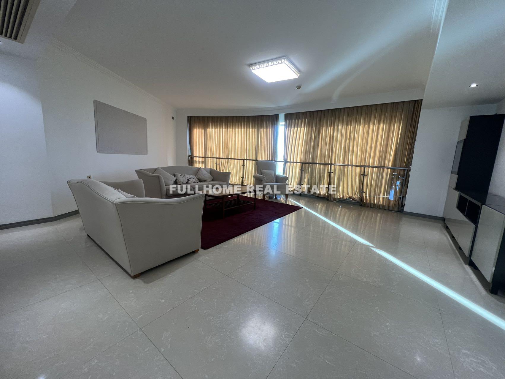 Similar property: Shimao Riviera Garden, 4 bedrooms, 280 sqm in Shanghai