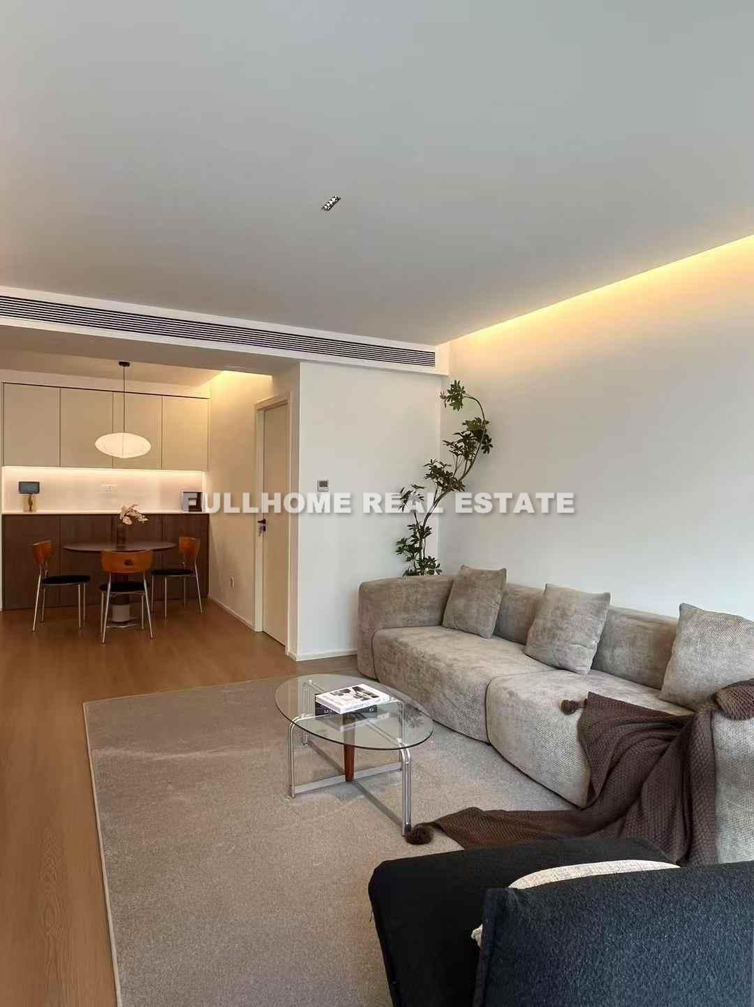 Similar property: Zhong Yuan Liang Wan Cheng, 2 bedrooms, 110 sqm in Shanghai