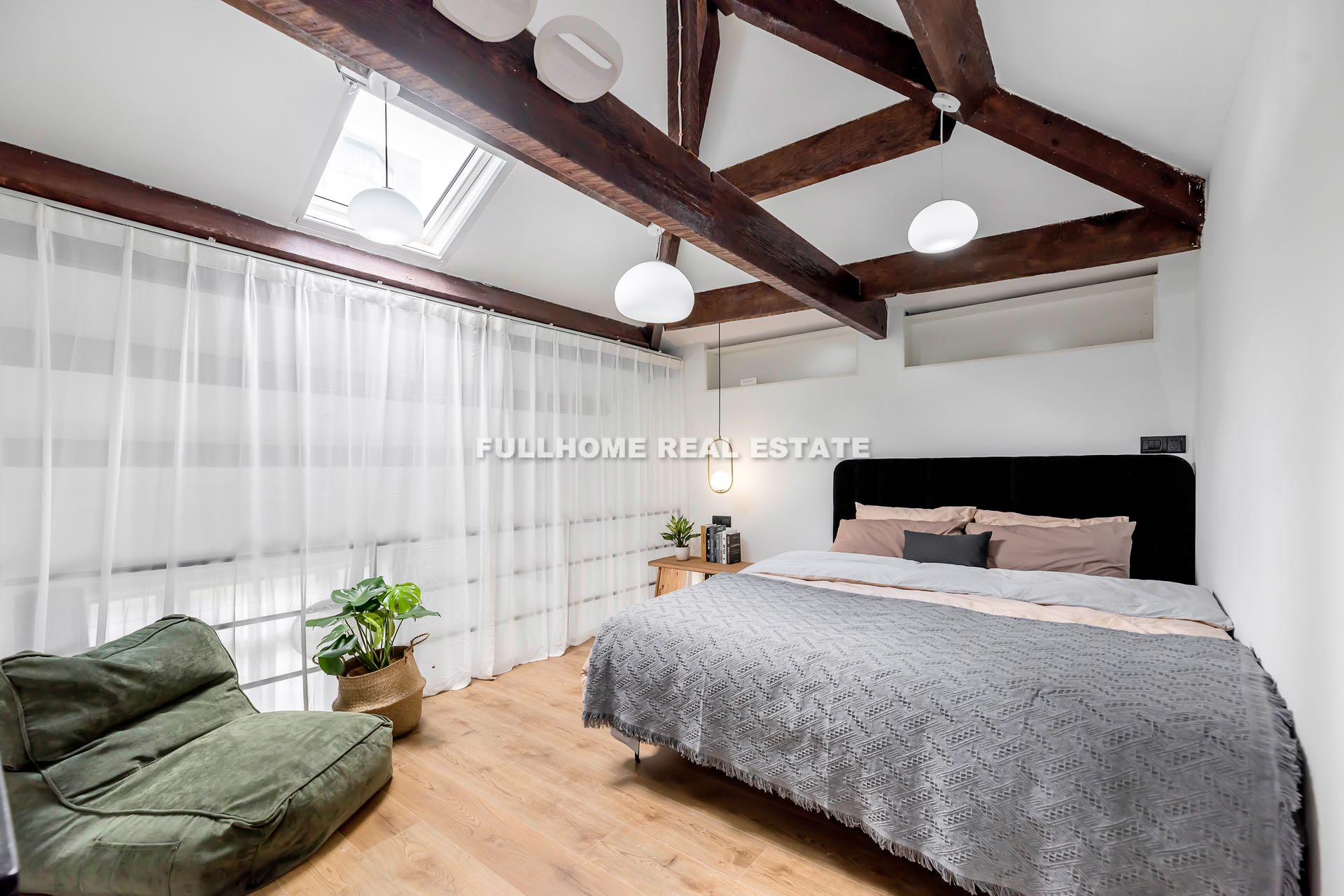 Lane 1000-1500 Xinzha Road Old House	 - Interior view 5, Shanghai rental property