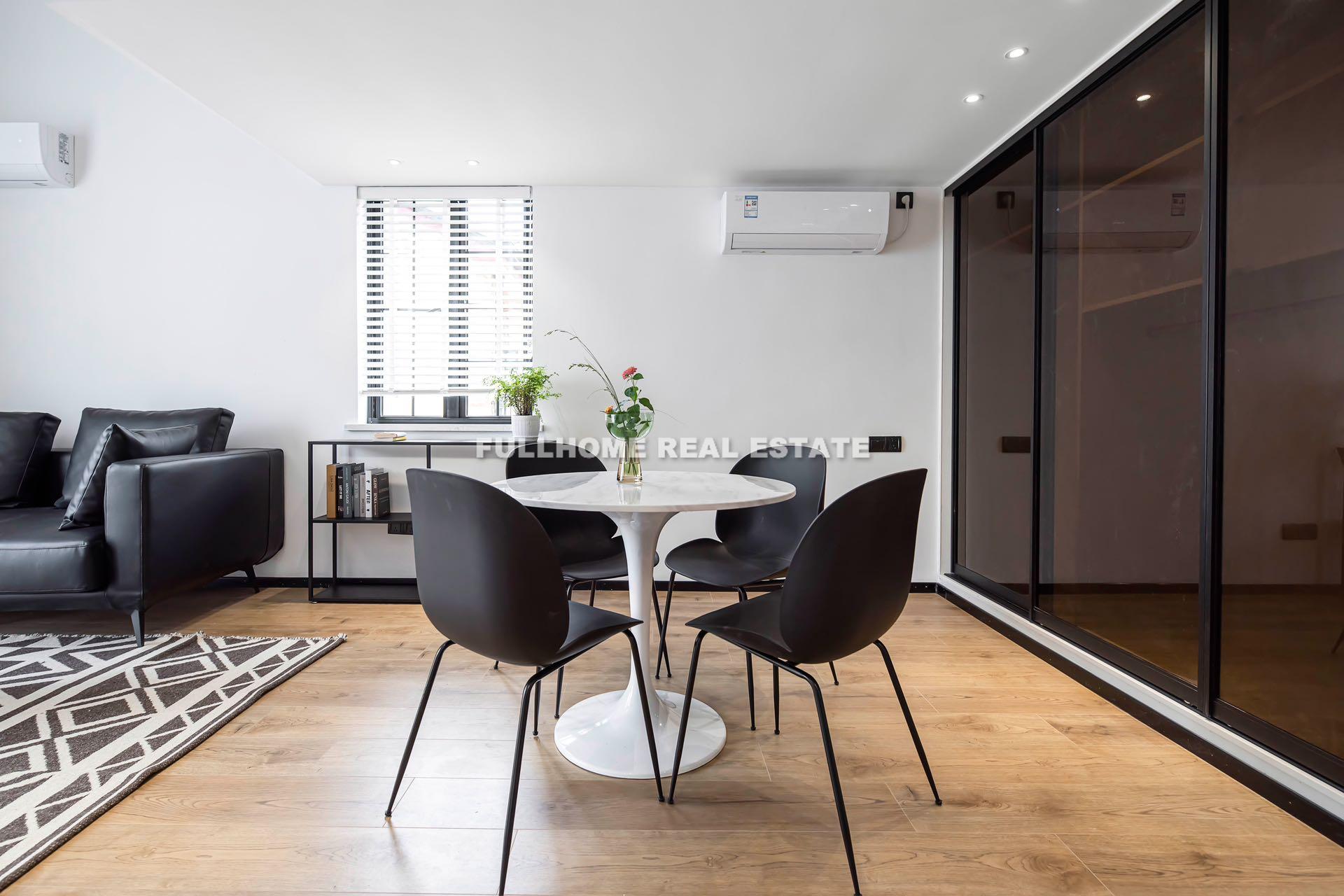 Lane 1000-1500 Xinzha Road Old House	 - Interior view 8, Shanghai rental property