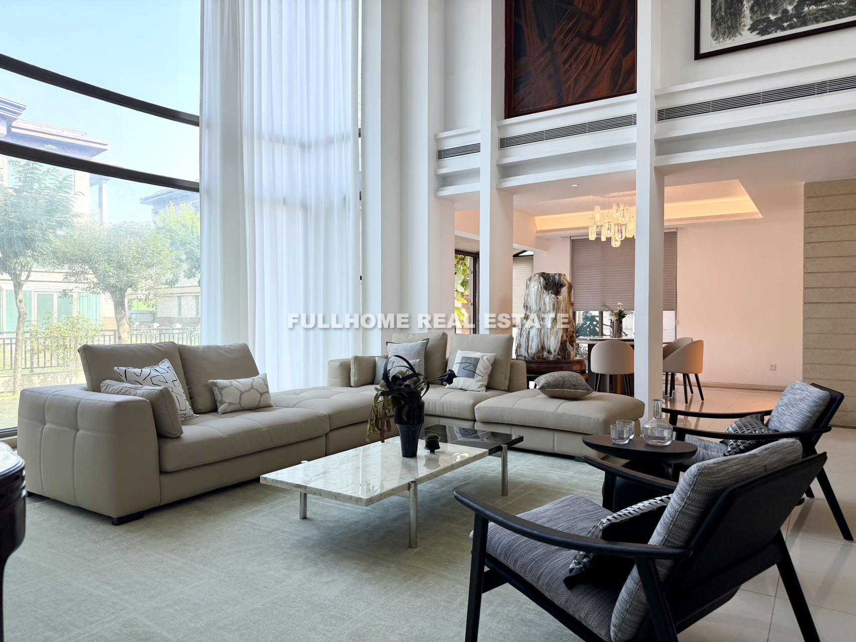 Similar property: Cape Coral, 6 bedrooms, 600 sqm in Guangzhou