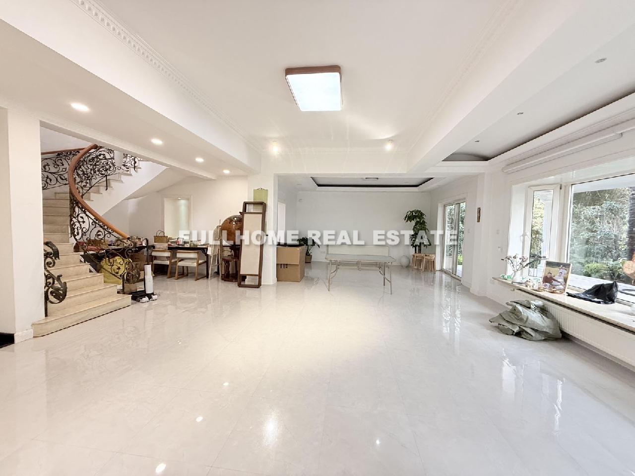 Western Suburban Garden - 5 bedroom apartment in Shanghai, Qingpu, Suburb