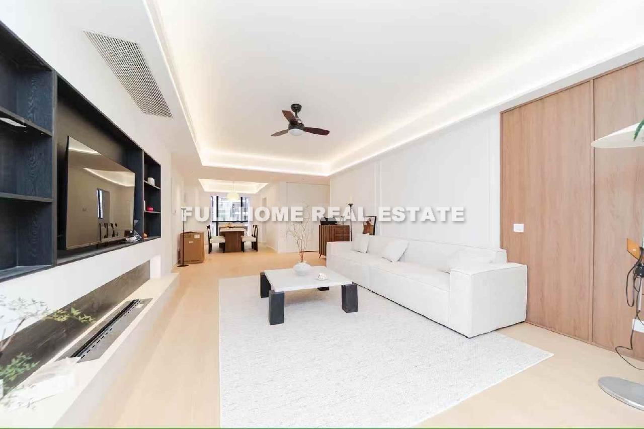 Similar property: Yuanfeng Tianshan Garden, 3 bedrooms, 168 sqm in Shanghai