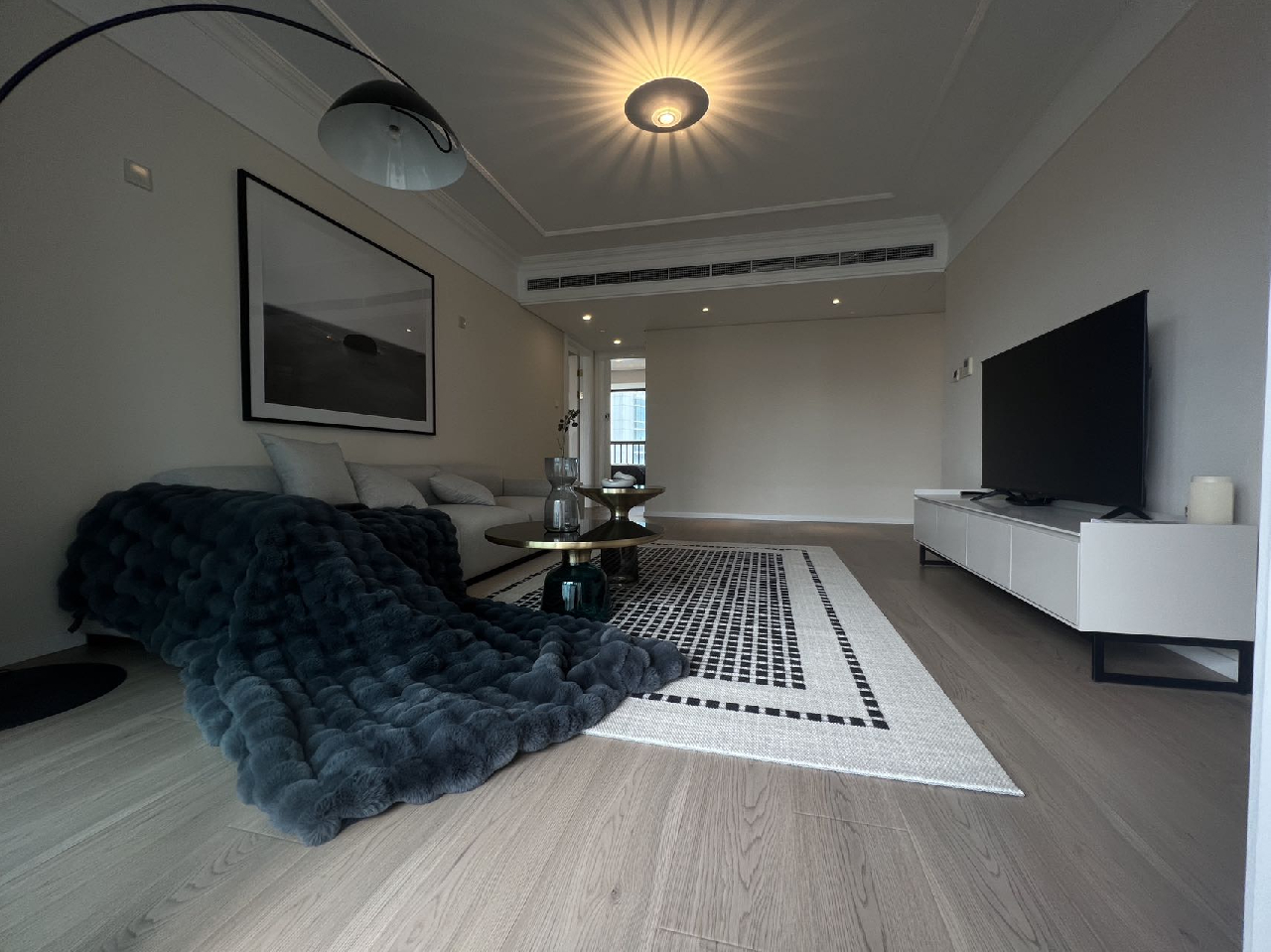 Similar property: Huaqiao City, 3 bedrooms, 132 sqm in Shanghai