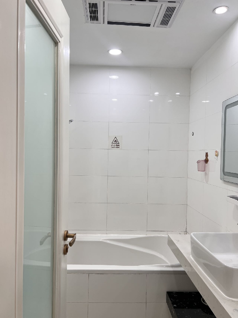Similar property: Celebrity Garden, 2 bedrooms, 120 sqm in Shanghai