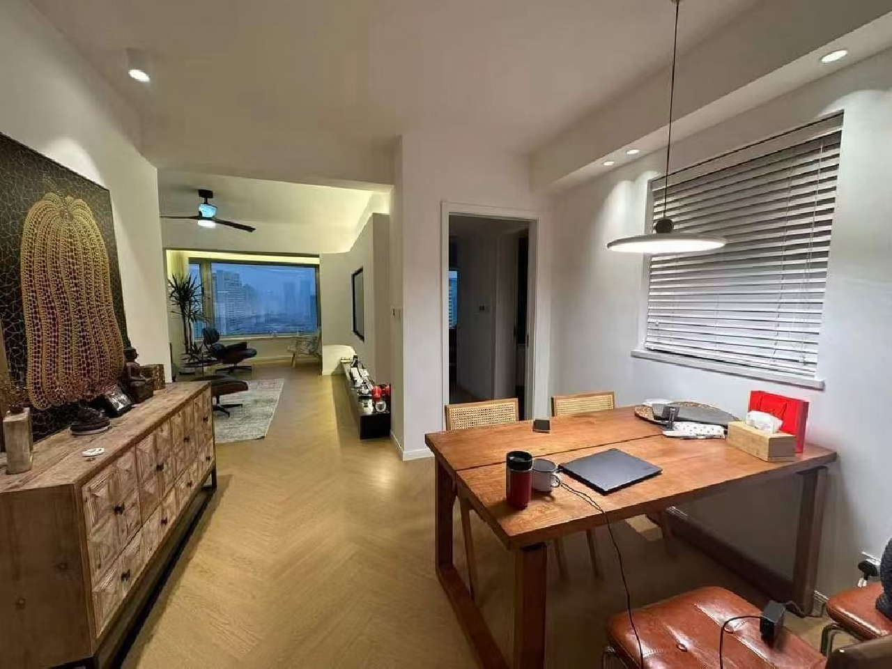 Same compound: One Park Avenue, 2 bedrooms in Shanghai