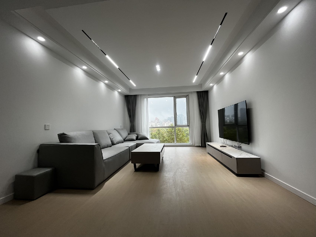 Similar property: Park View, 3 bedrooms, 160 sqm in Shanghai