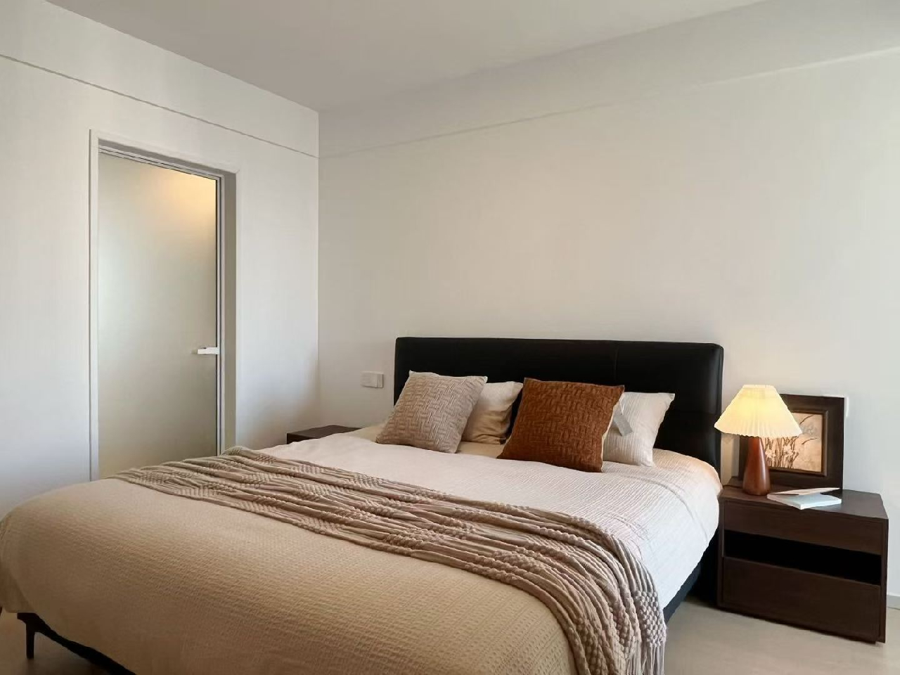 Same compound: Zhong Yuan Liang Wan Cheng, 2 bedrooms in Shanghai