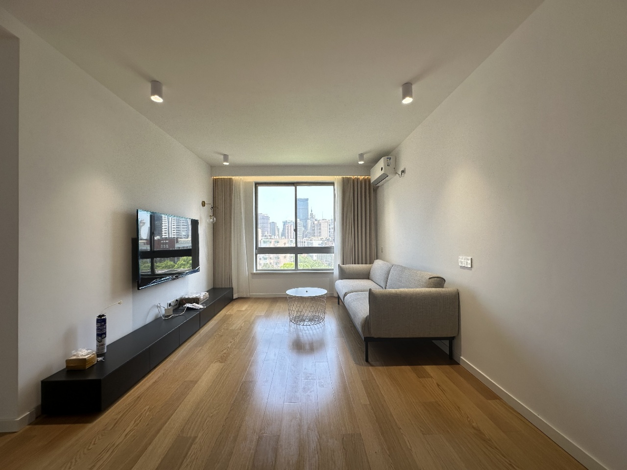 Similar property: Yunhe Garden, 1 bedrooms, 70 sqm in Shanghai