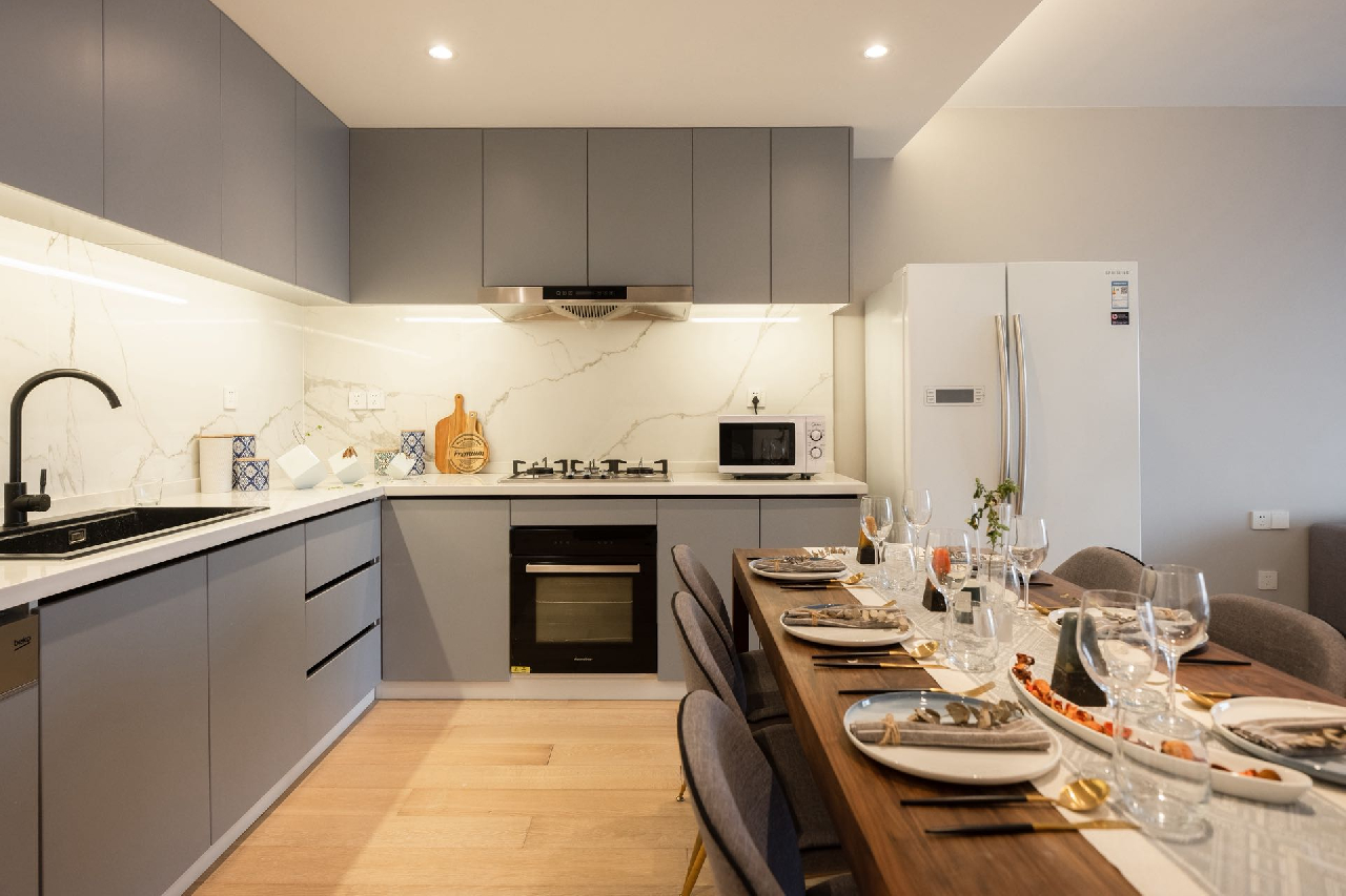 Similar property: The Summit, 4 bedrooms, 150 sqm in Shanghai