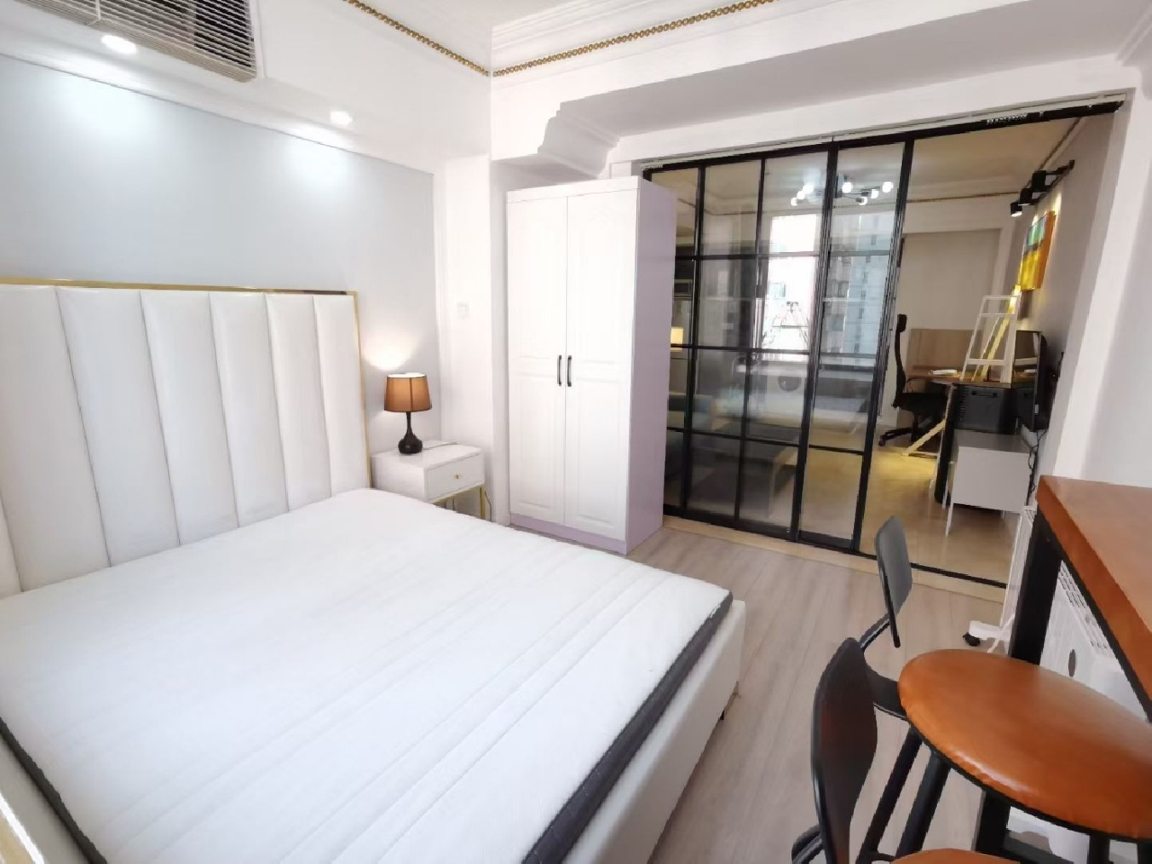 West Nanjing Mansion - Interior view 3, Shanghai rental property