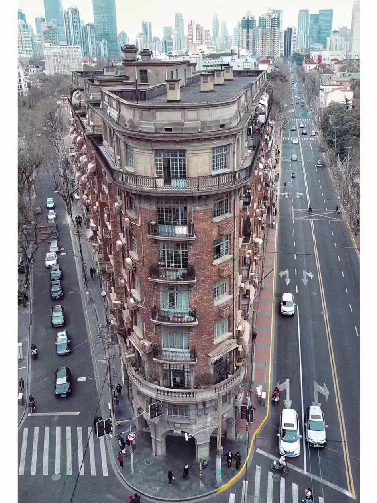 Similar property: Gubei Dacheng Mansion, 3 bedrooms, 180 sqm in Shanghai