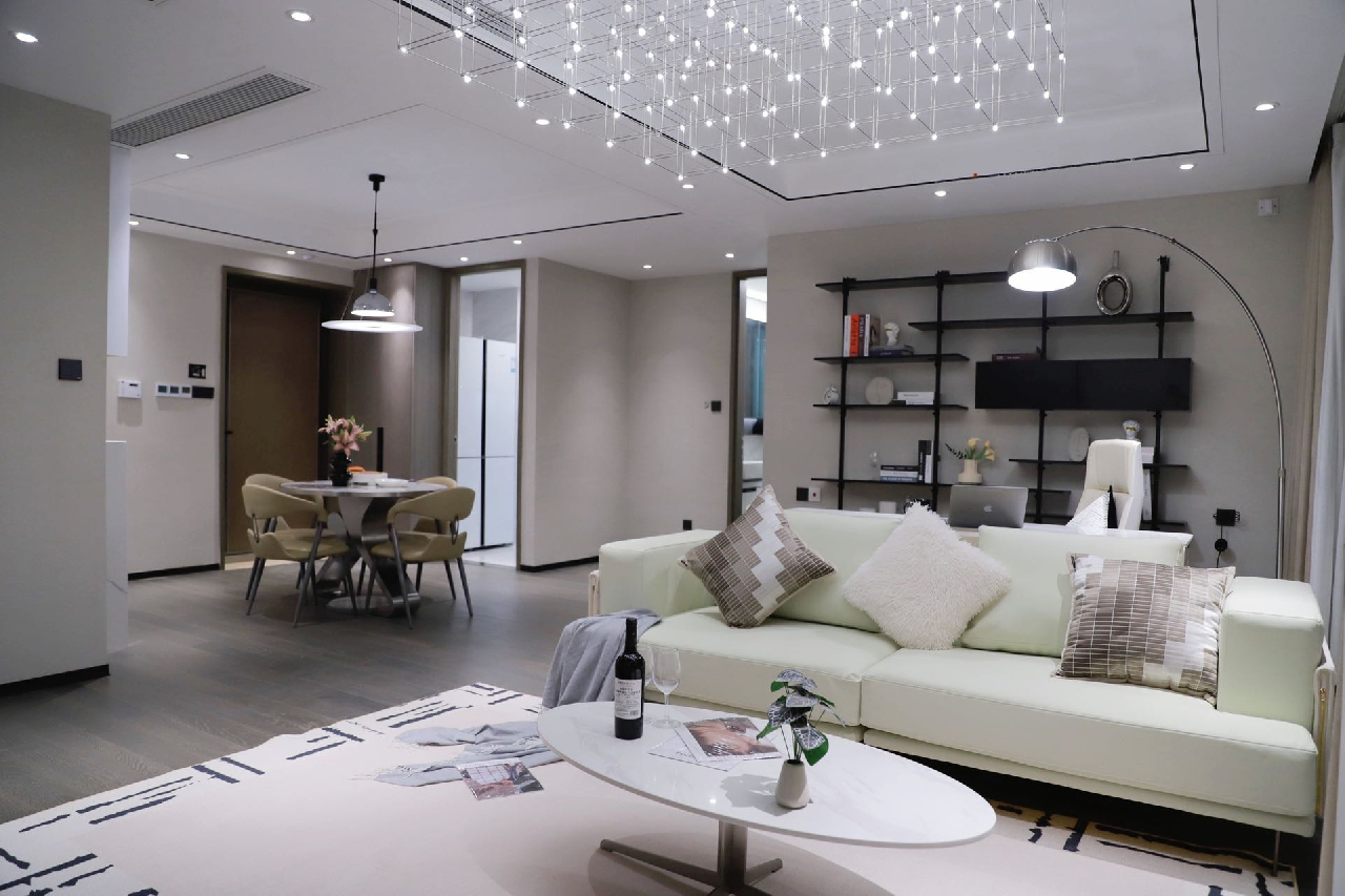 Similar property: Shanghai Bay, 2 bedrooms, 123 sqm in Shanghai