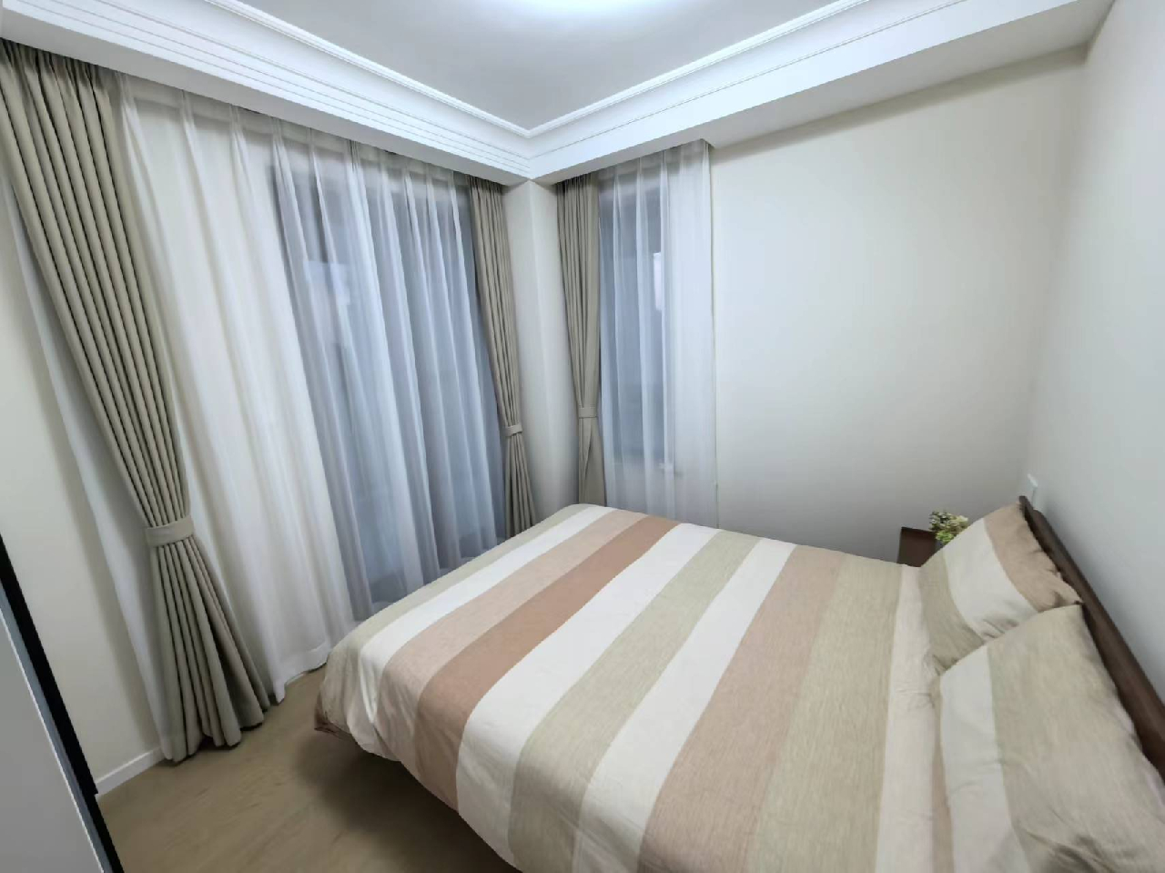 Similar property: Gubei International Garden, 1 bedrooms, 71 sqm in Shanghai