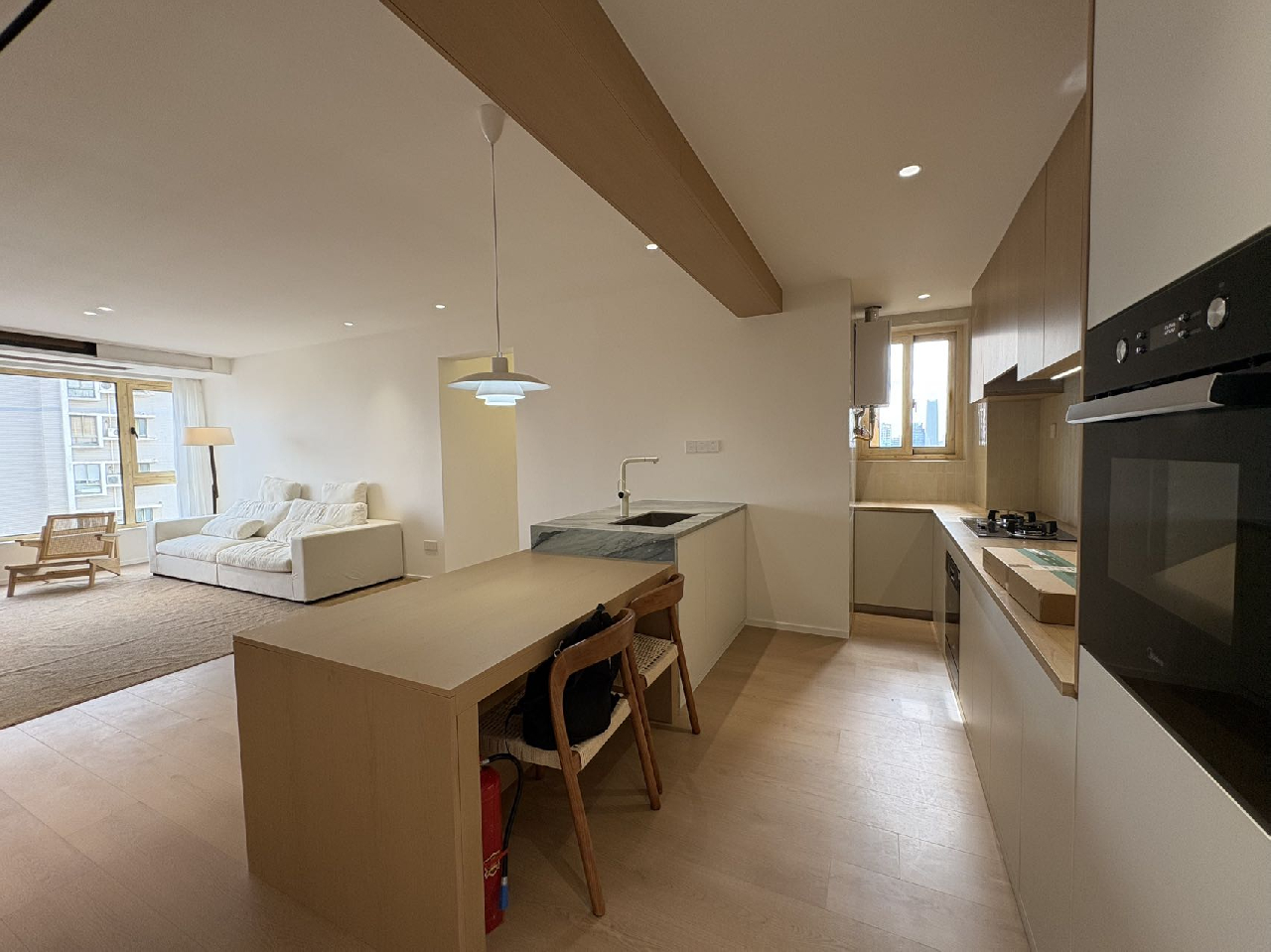 Similar property: Jing An Li She, 2 bedrooms, 140 sqm in Shanghai
