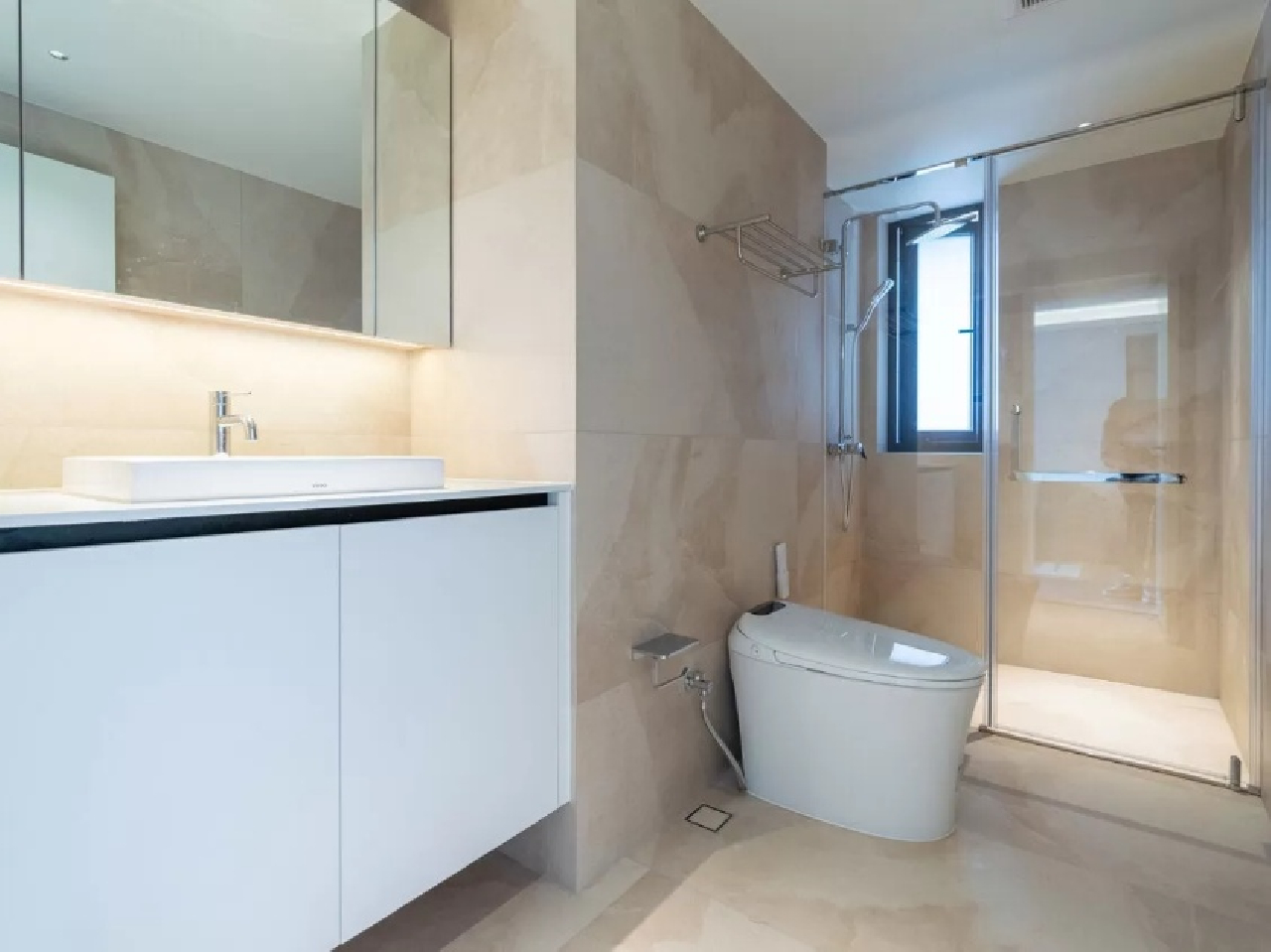 Similar property: Joffre Garden, 2 bedrooms, 104 sqm in Shanghai