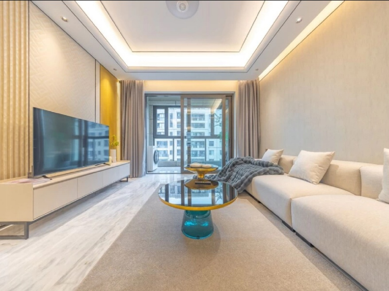 Similar property: Gubei Central Park, 3 bedrooms, 136 sqm in Shanghai