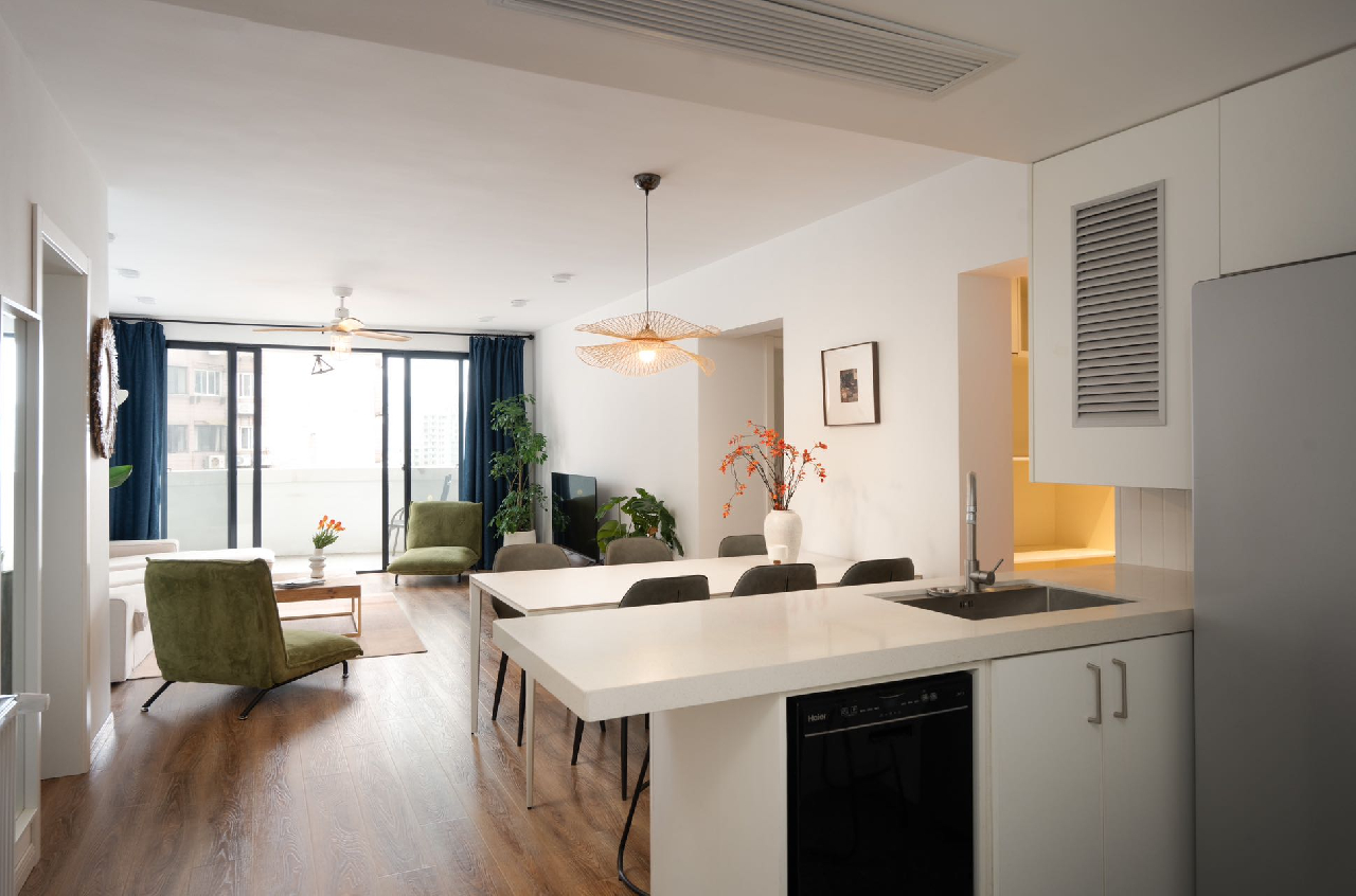 Similar property: San He Garden, 3 bedrooms, 150 sqm in Shanghai