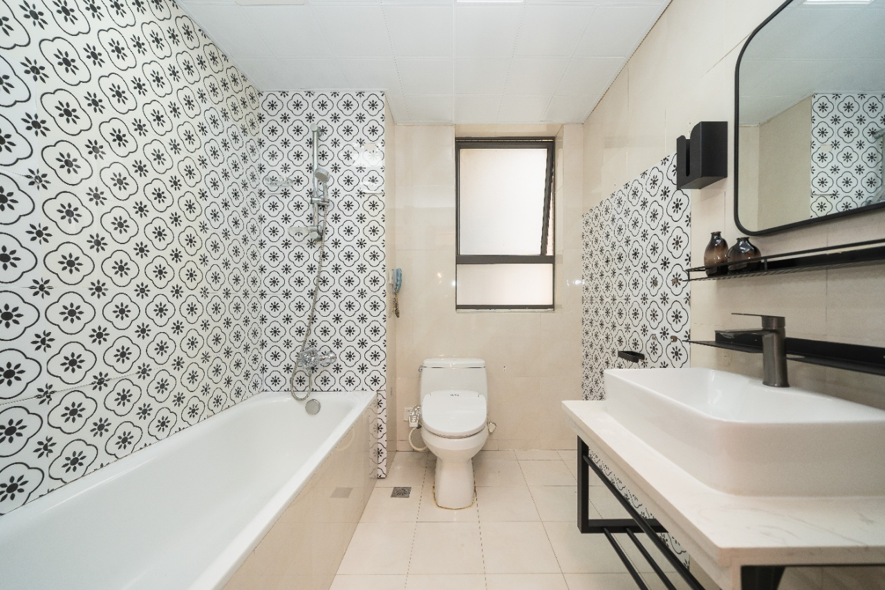East Huaihai Apartment - Interior view 13, Shanghai rental property