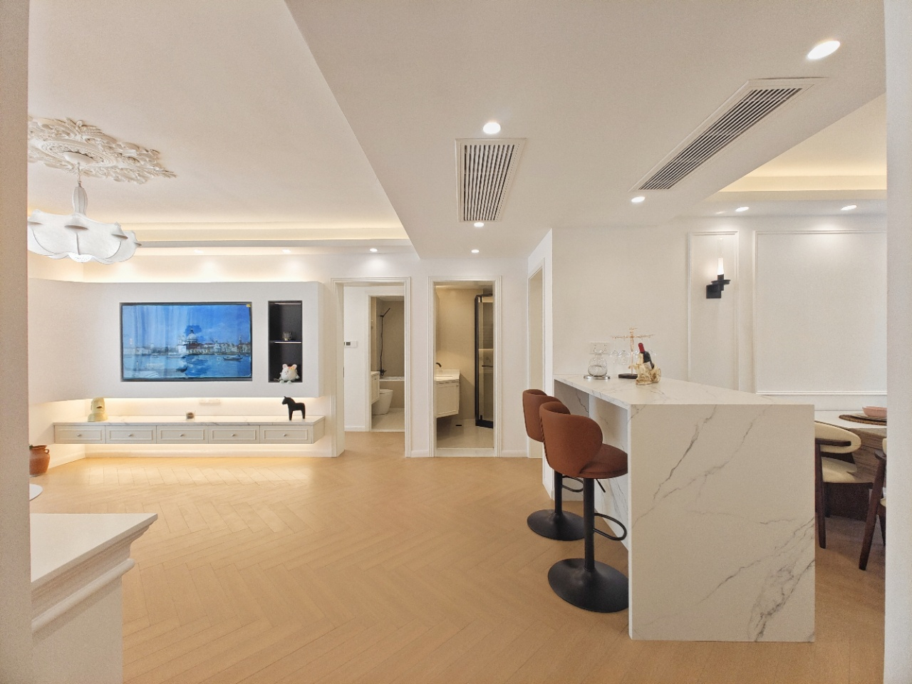 Similar property: Shanghai The Future, 3 bedrooms, 135 sqm in Shanghai
