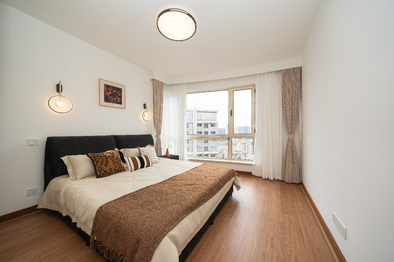 East Huaihai Apartment - Interior view 6, Shanghai rental property