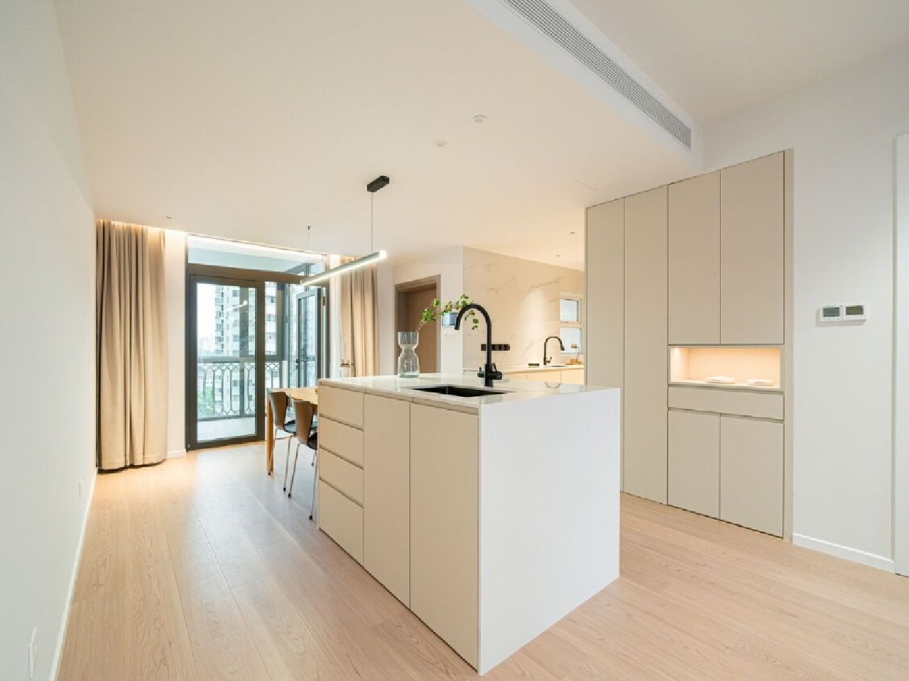 Same compound: Springdale Garden, 3 bedrooms in Shanghai