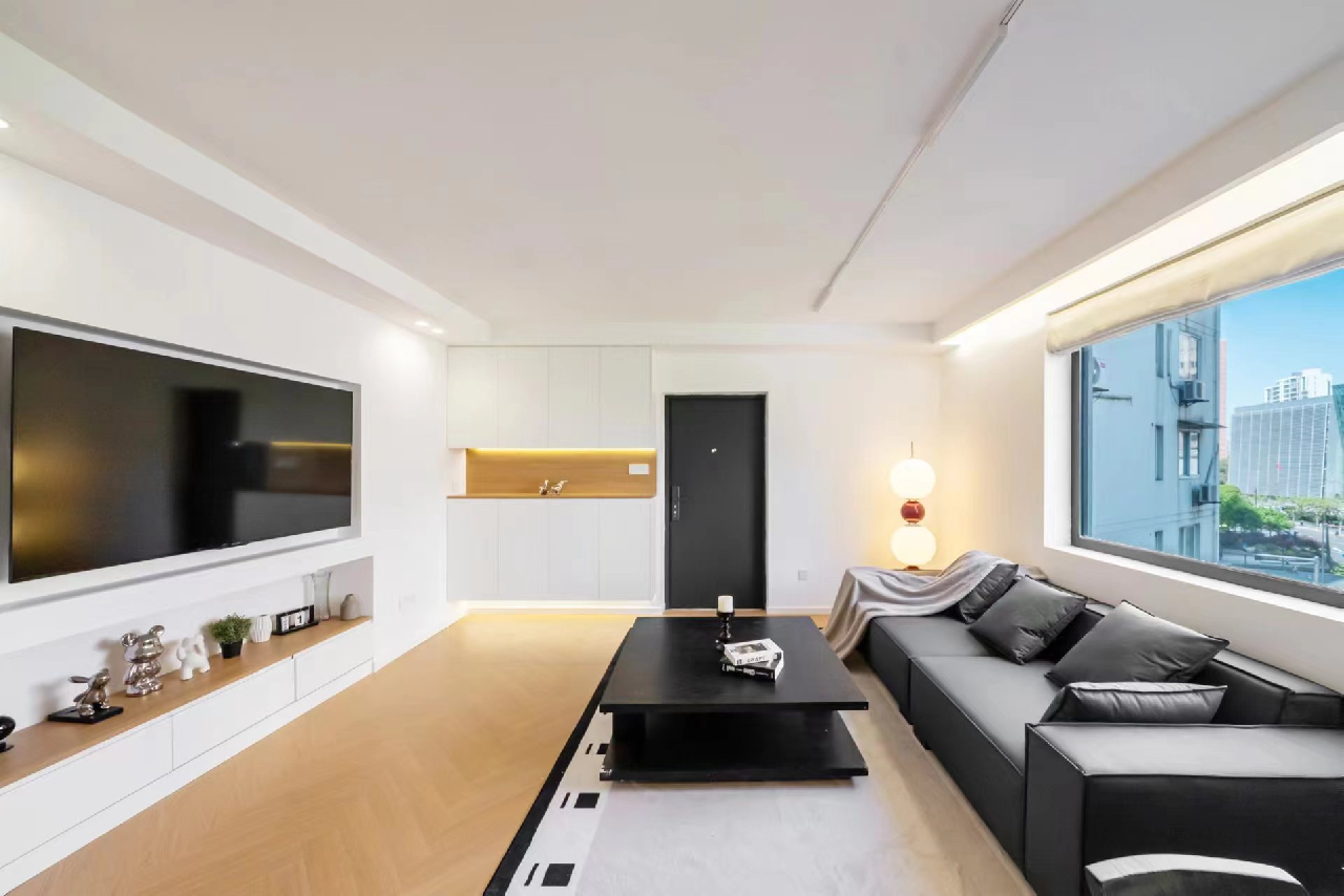 Similar property: Yunfu Apartment, 3 bedrooms, 150 sqm in Shanghai