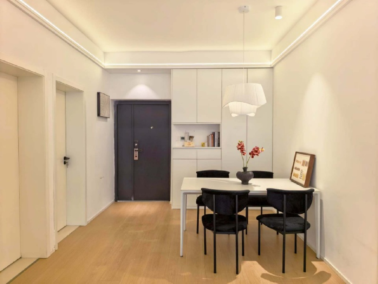 Similar property: St. Johnson, 2 bedrooms, 100 sqm in Shanghai