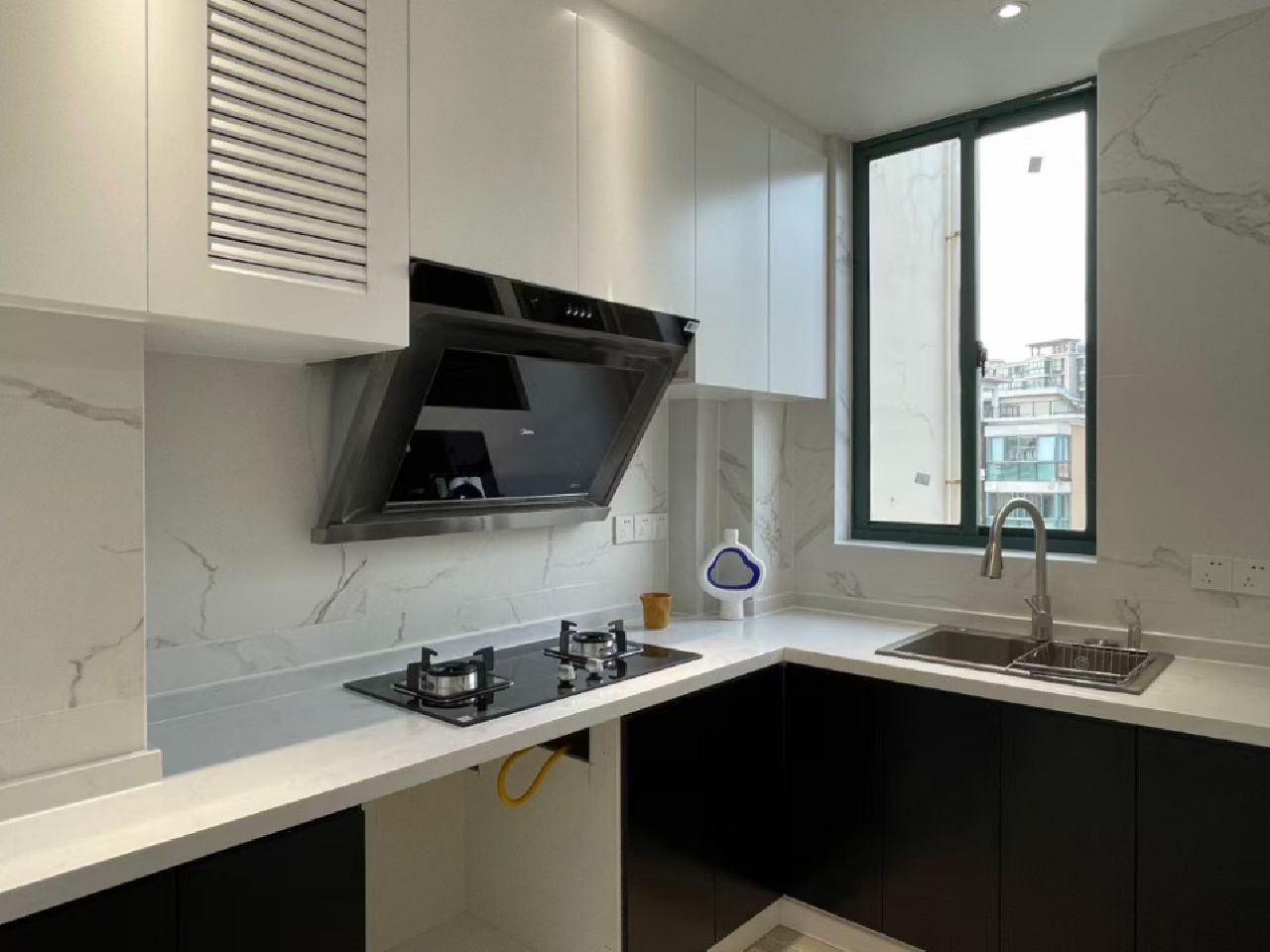 Similar property: Tianshan Star City, 2 bedrooms, 78 sqm in Shanghai