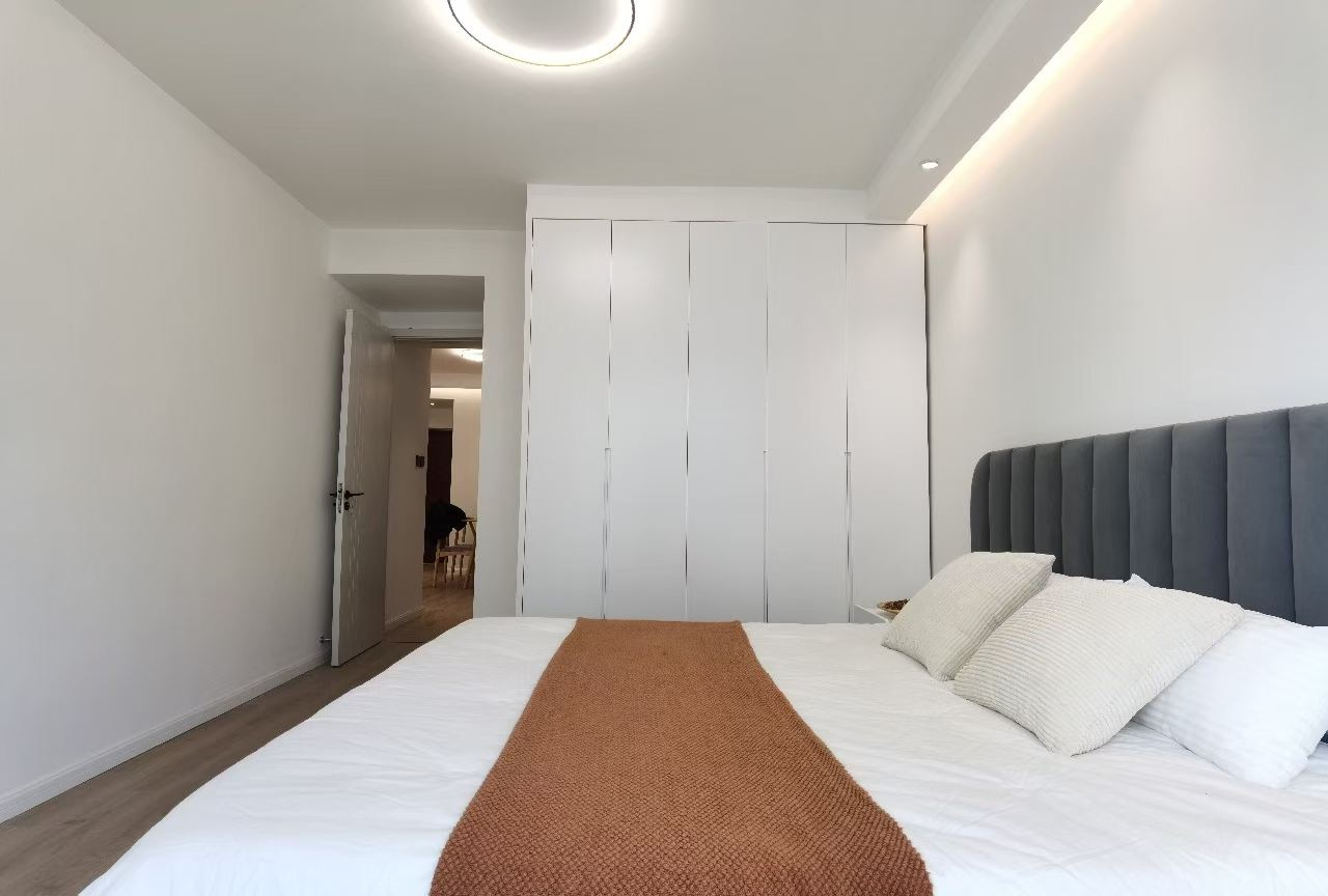 Similar property: Dahua River Garden, 2 bedrooms, 105 sqm in Shanghai