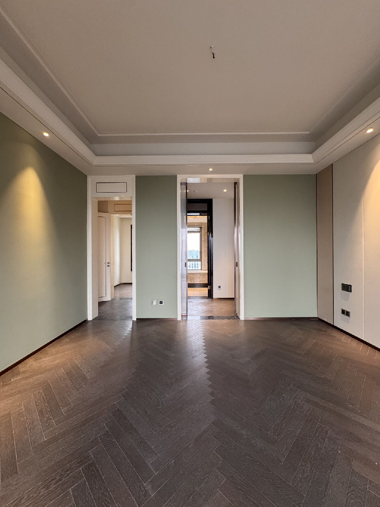 Similar property: One Majesty, 4 bedrooms, 285 sqm in Shanghai