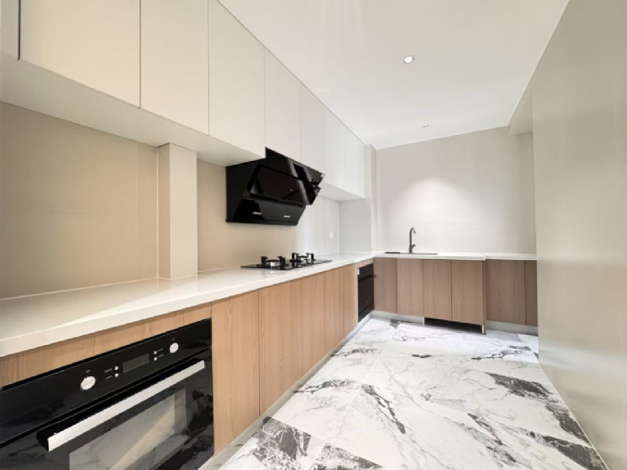 Similar property: Chrysanthemum Park, 3 bedrooms, 153 sqm in Shanghai