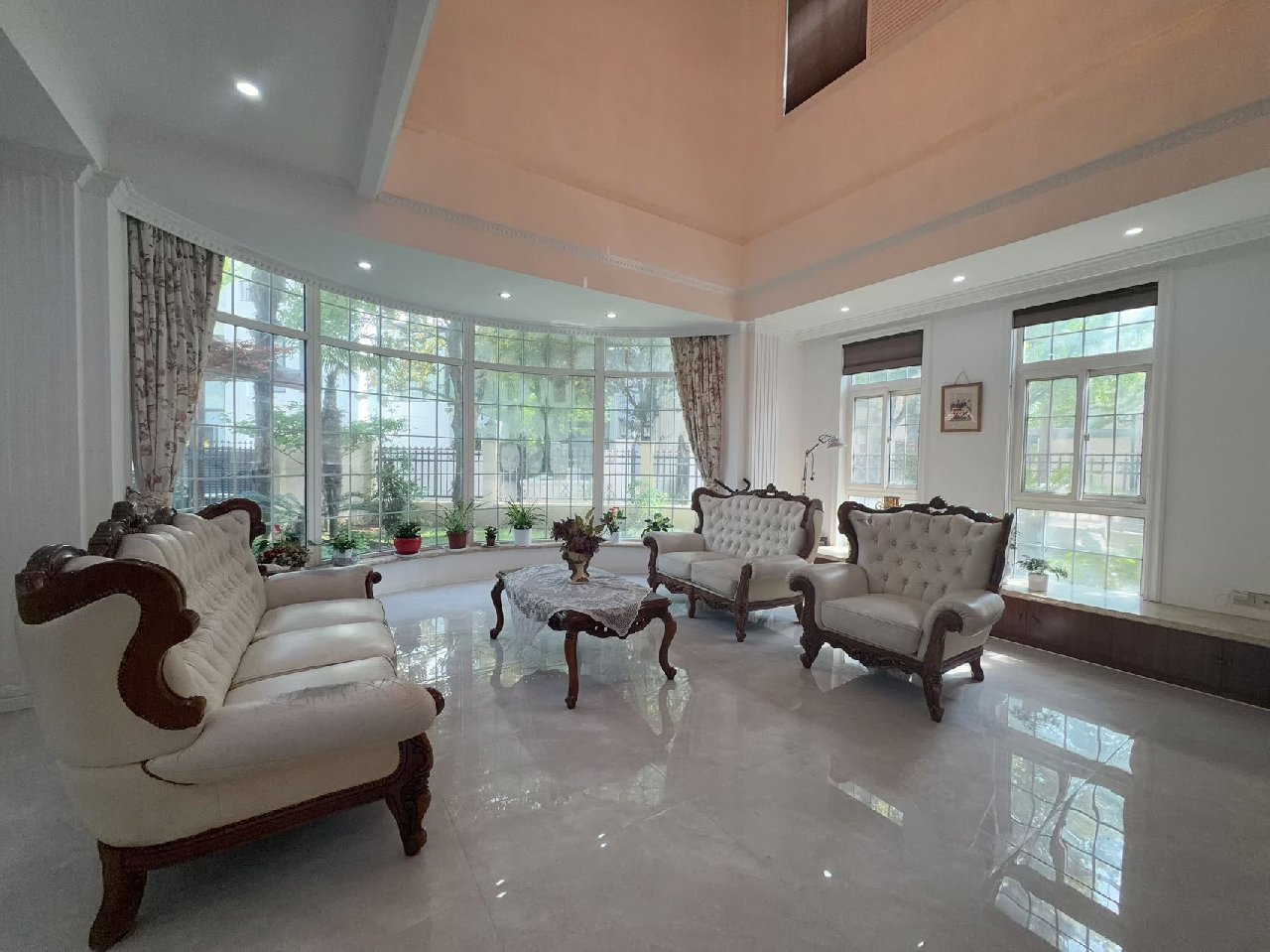 Similar property: Cypress Heights Villas, 4 bedrooms, 400 sqm in Shanghai
