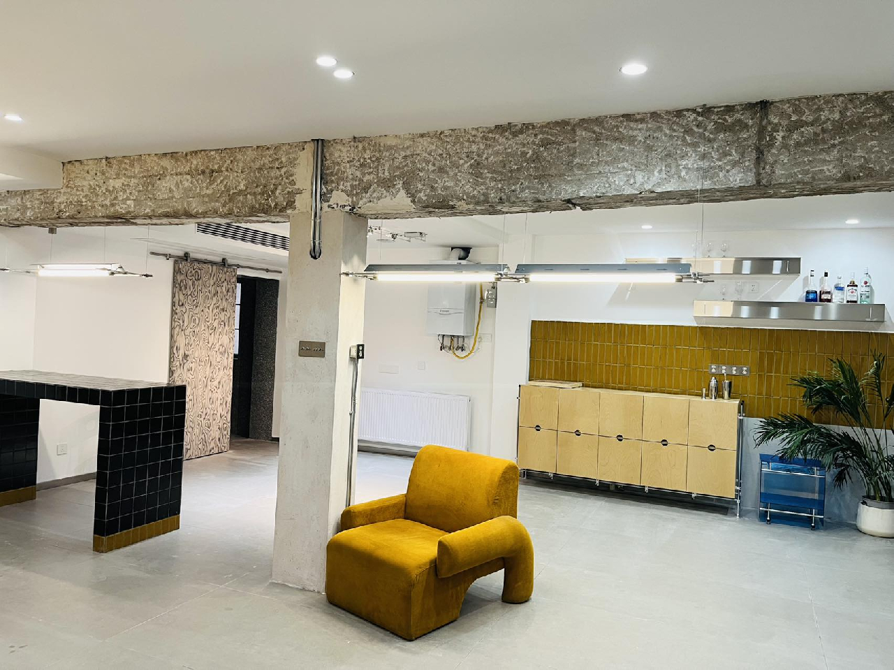 Lane 1-1000 North Shanxi Road Old House - Interior view 5, Shanghai rental property