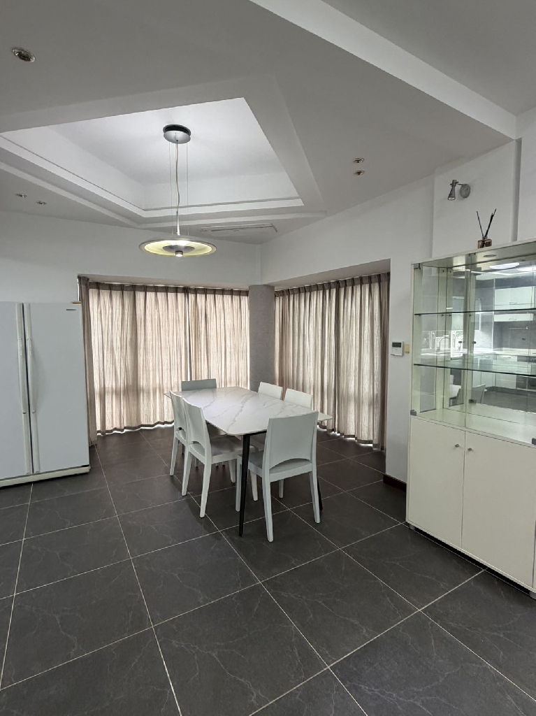 Golden Lough - Interior view 15, Suzhou rental property
