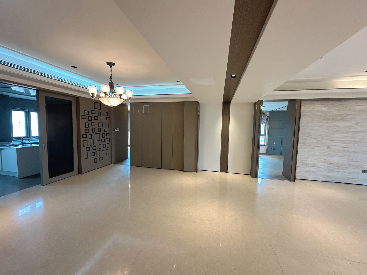 Emerald City - Interior view 2, Shanghai rental property