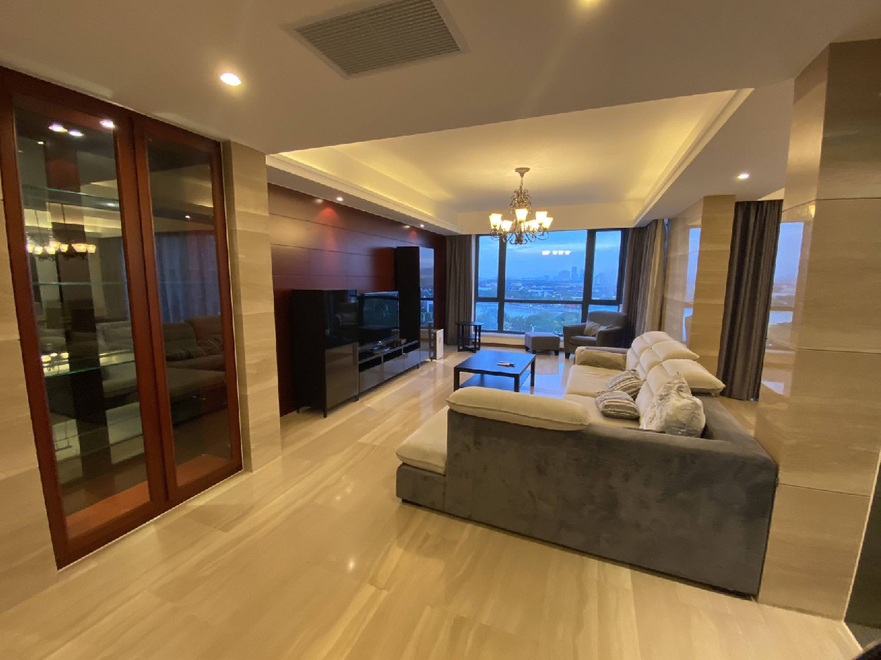 Similar property: Marina Cove Garden, 4 bedrooms, 290 sqm in Suzhou