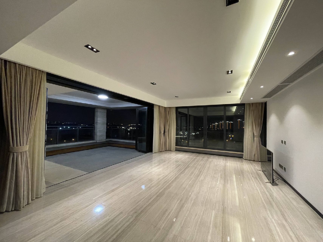 Same compound: Marina Cove Garden, 4 bedrooms in Suzhou