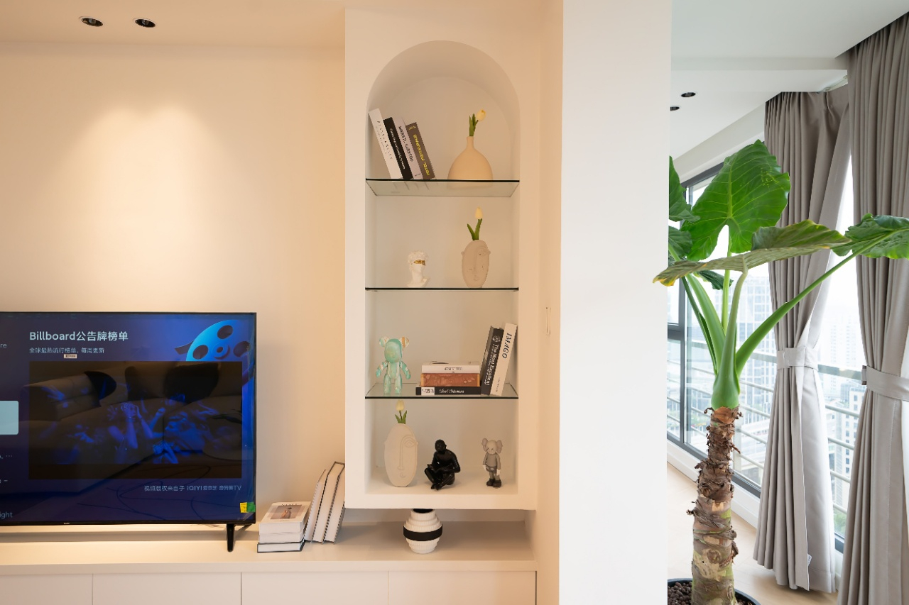 Similar property: Hai Yue Garden, 2 bedrooms, 110 sqm in Shanghai
