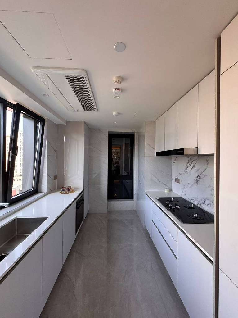 Same compound: Century of Cultural Collection, 4 bedrooms in Shanghai