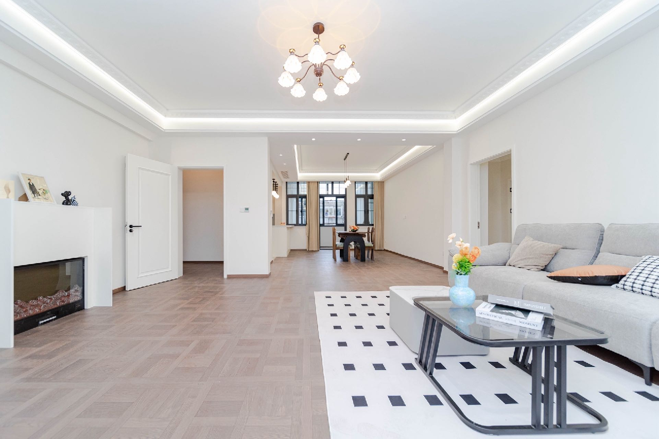 Similar property: Peiwen Apartment , 3 bedrooms, 188 sqm in Shanghai