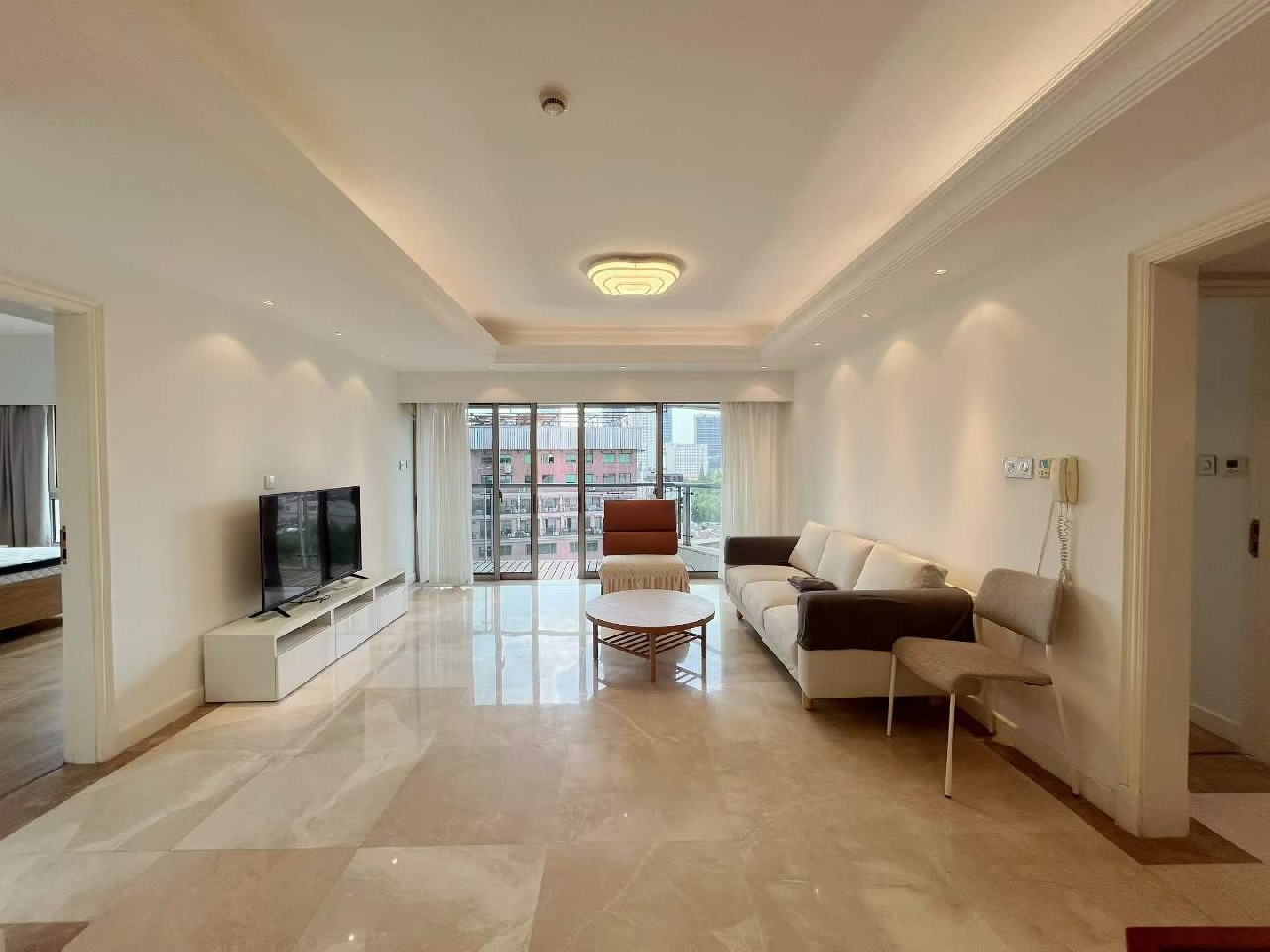 Similar property: City Apartment, 3 bedrooms, 156 sqm in Shanghai