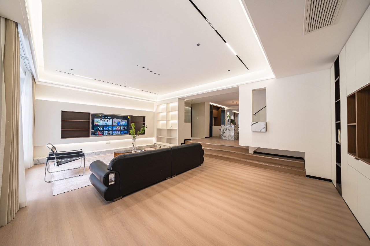 Same compound: XiJiao Baocheng Flower Garden, 5 bedrooms in Shanghai