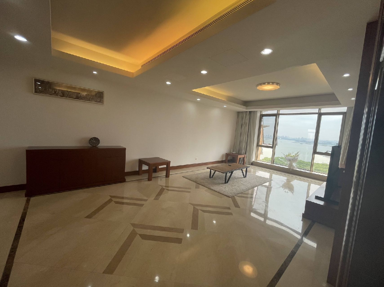 Similar property: Join in the grand, 3 bedrooms, 240 sqm in Suzhou