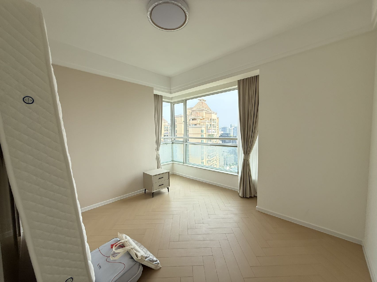 Same compound: Oasis Riviera, 3 bedrooms in Shanghai