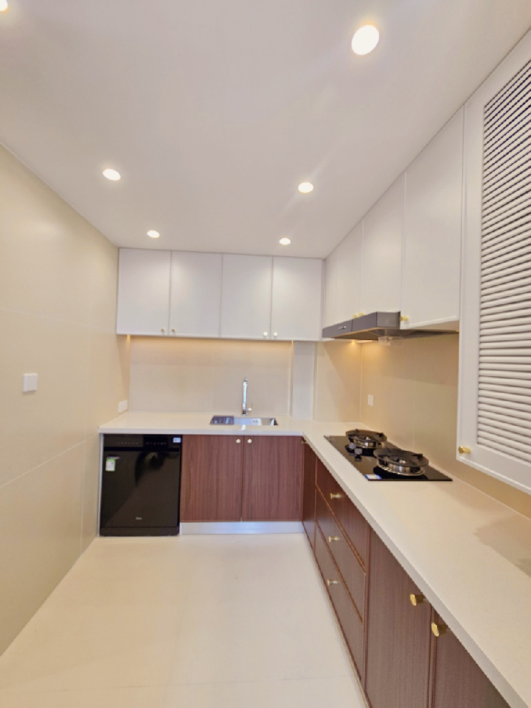 Similar property: Chrysanthemum Park, 3 bedrooms, 120 sqm in Shanghai