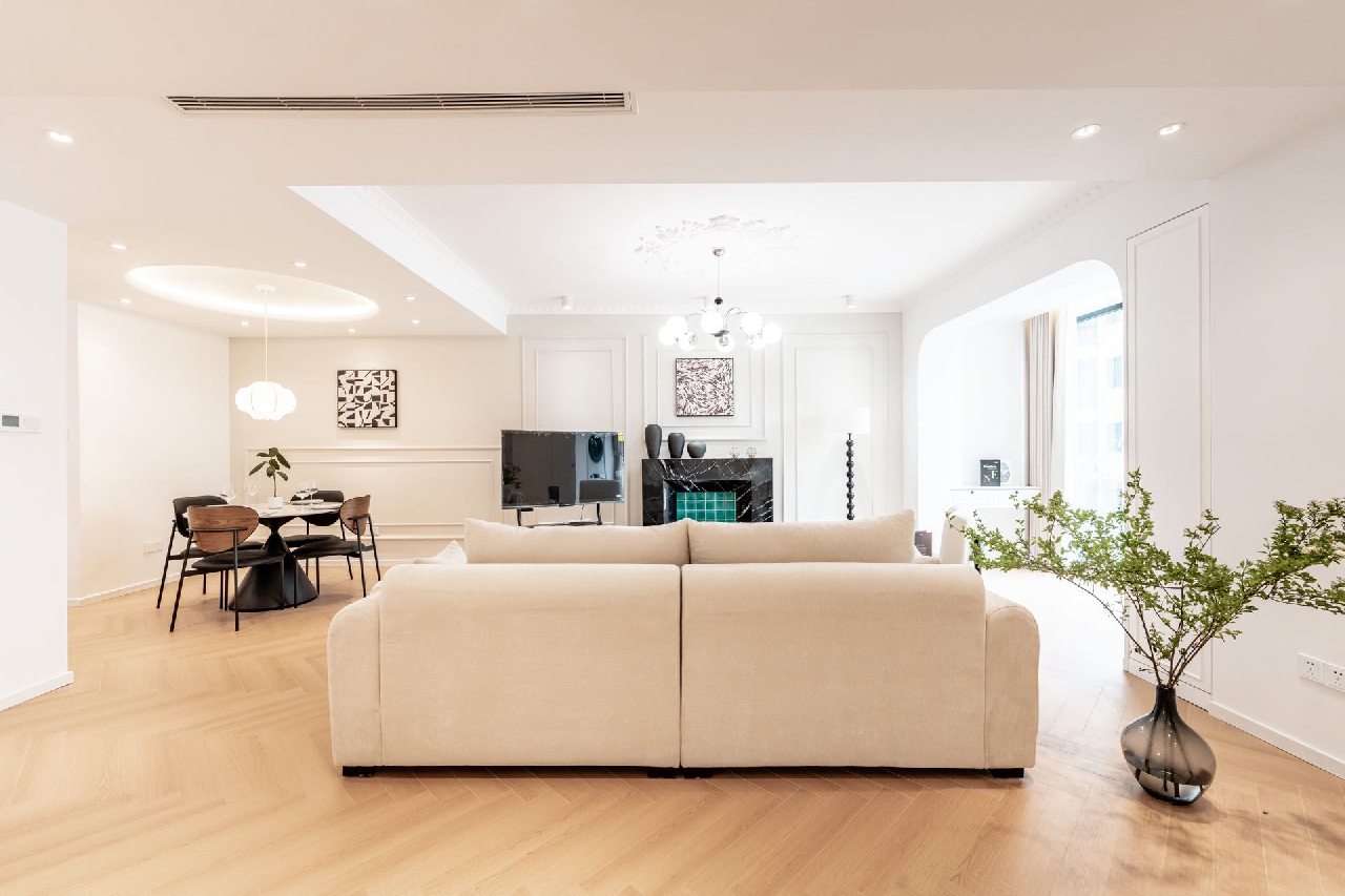 Similar property: Moon River, 3 bedrooms, 145 sqm in Shanghai